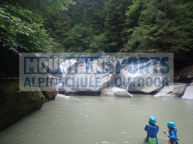 P8060137 | Bestelle die Bilder deines Berg- oder Wasser-Abenteuers mit Mountain Sports bequem von zu Hause aus direkt über unseren Online Fotoshop von pictrs.com. - Realisiert mit Pictrs.com