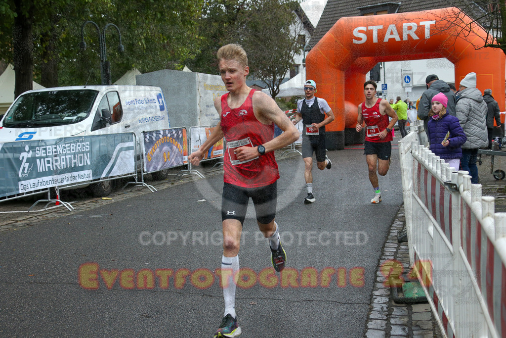 251130_1138_EX1_8127 | Sportfotografie im Rhein-Sieg Kreis, Köln, Bonn, NRW, Rheinland Pfalz, Hessen, etc. Unser Tätigkeitsfeld umfasst den Laufsport vom Volkslauf über den Marathon, Duathlon, Triathon bis zum Ultralauf wie Kölnpfad Ultra oder Schindertrail.