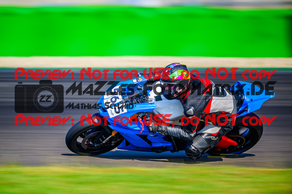 MaZZes_Fotomatrix_20250816_6007705_5695 | WEISS