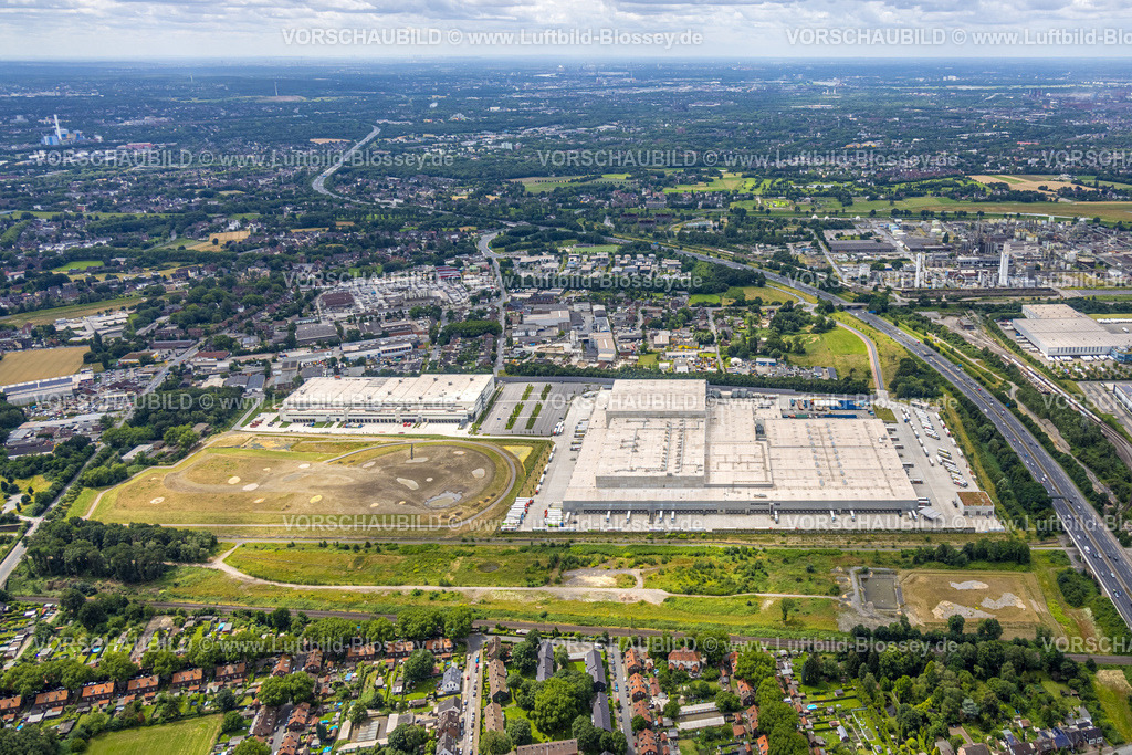 Oberhausen240701841 | Luftbild, Gewerbegebiet Schwarze Heide, Edeka Zentrallager Logistikzentrum, an der Autobahn A3, Baustelle und Picnic E-Food-Lager, Goldammerweg, Waldteich, Oberhausen, Ruhrgebiet, Nordrhein-Westfalen, Deutschland