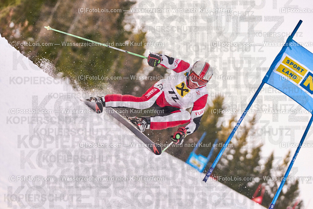 ALP1013_MastersCup-RTL-II_LKHF_Wurzenberger Johann | NÖ Raiffeisen MastersCup, Jugend - Damen - Herren, Riesentorlauf-Rennen 2 auf der Fuchswaldpiste in Lackenhof am Ötscher, durchführender Verein: Schiklub Lackenhof, So 9. Februar 2025.