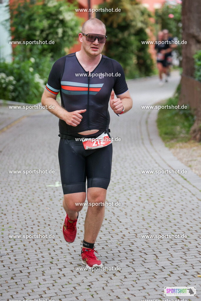 KSZ_8950 | Stadttriathlon Erding 2025. #yourpictrs #sportshot_your_pictrs @Sportshotphotography #stadttriathlonerding Copyright: www.sportshot.de