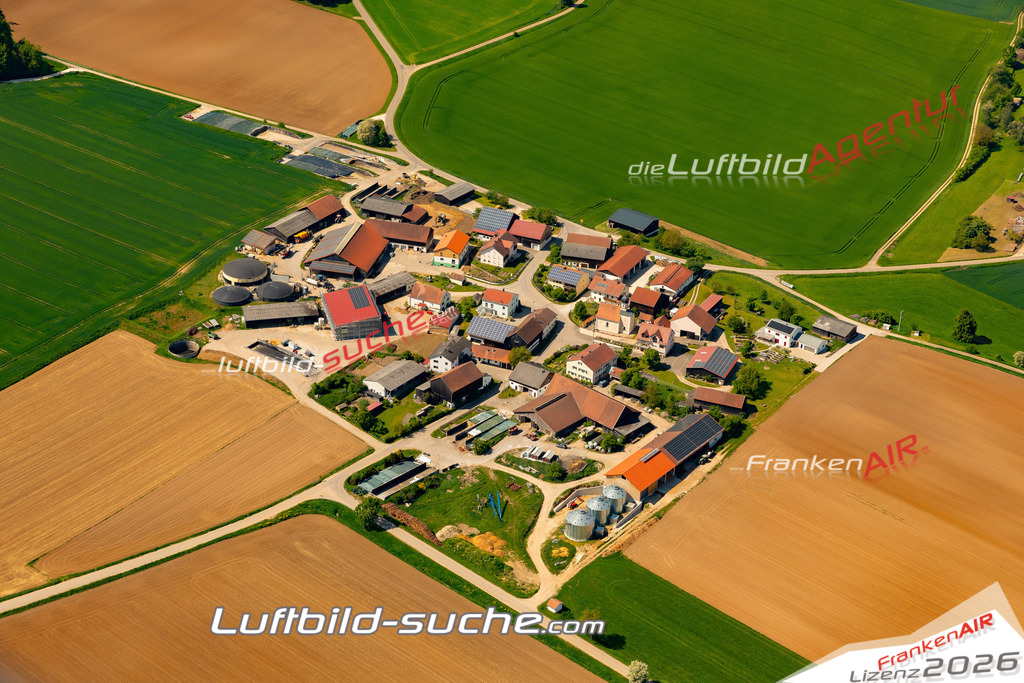 Das Luftbild zeigt : Thannhausen Altmannstein - Die Luftaufnahme wurde 2024 vom UL-Flugzeug aus erstellt ( keine Drohne ) - Hochauflösende Luftaufnahme - Für grossformatige Ausdrucke geeignet. Die Geschenkidee !Mit Lizenz und Bildrechte bestellbar