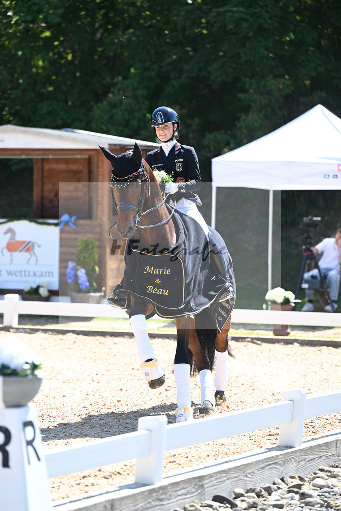 Goldenes Reitabzeichen_Marie Sohler_11253424 | hf-fotografie - Realisiert mit Pictrs.com