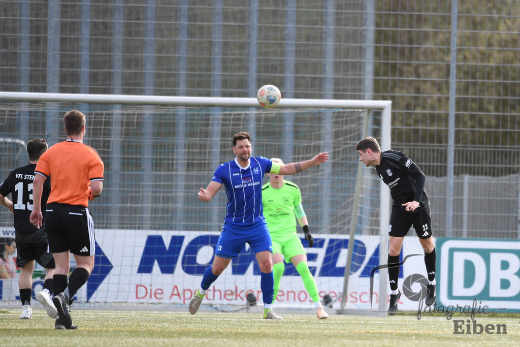 FC Rastede-VFl Stenum | Herren Bezirksliga 2; FC Rastede (blau)-VFL Stenum (schwarz) am 29.03.2026 in Rastede (Sportanlage Köttersweg), Photo: Philip Eiben 2026 - Realisiert mit Pictrs.com