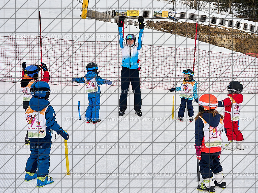_ALP8736_Neujahrs-Skikurs | Ski- und Snowboardschule Haginger beim NEUJAHRS-Skikurs 2026, Kursabschlussrennen am Mo 5. Jänner 2026.