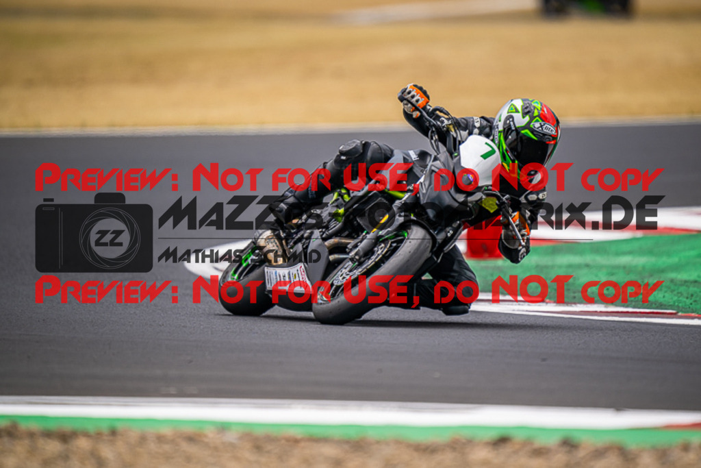 MaZZes_FotoMatrix_220624_1483 | TWINCUP