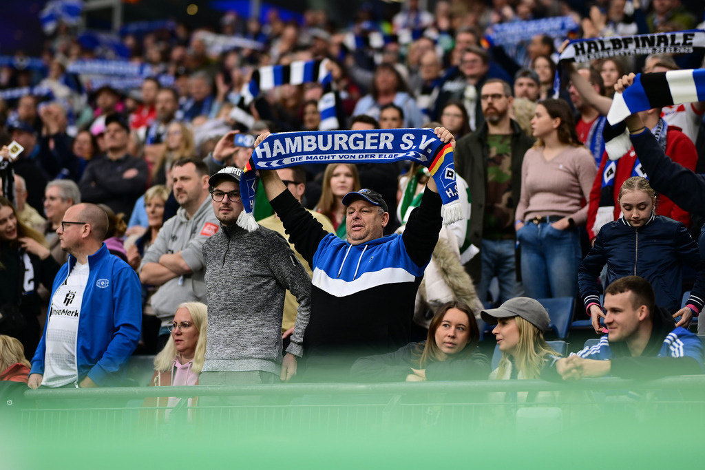 Fußball I Frauen I Saison 2024-2025 I DFB-Pokal I Halbfinale I Hamburger SV - SV Werder Bremen | Der Sportfotograf. - Realisiert mit Pictrs.com