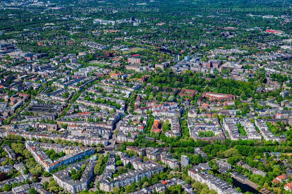 Hamburg_Harvesterhude_ELS_4903010525 | HAMBURG 01.05.2025 Innenstadtbereich am Mittelweg - Lehmweg im Stadtgebiet im Ortsteil Harvestehude in Hamburg, Deutschland. // Inner city area at Mittelweg - Lehmweg in the urban area in the district of Harvestehude in Hamburg, Germany. Foto: Martin Elsen