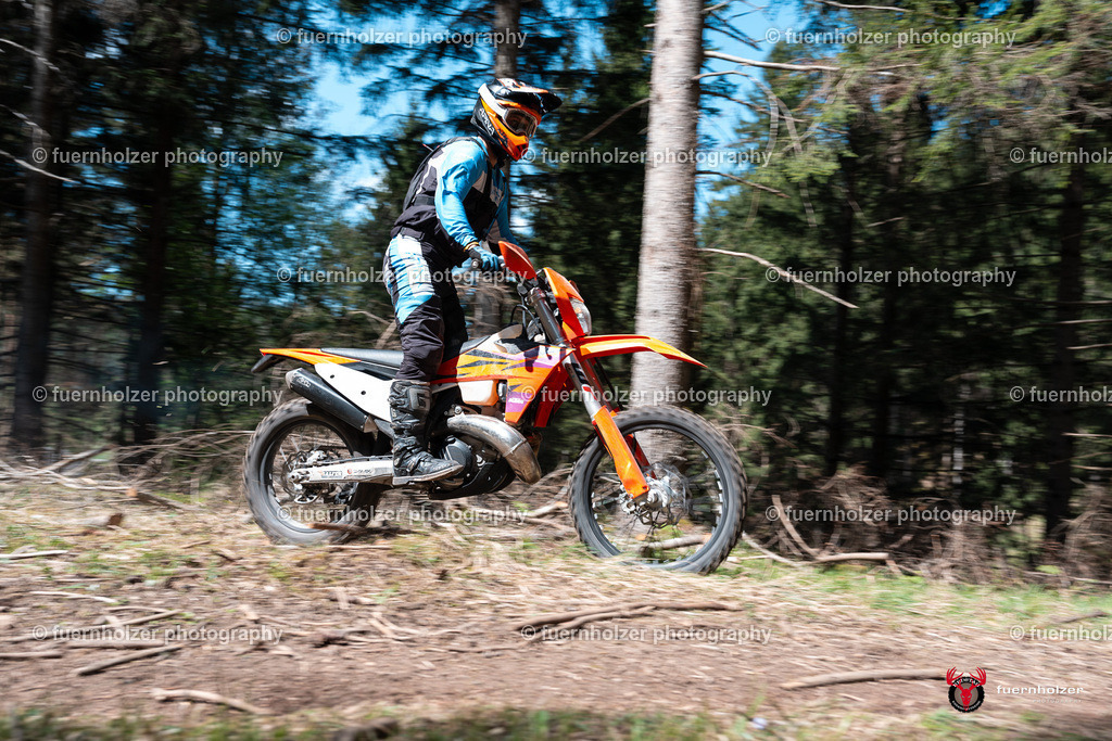 fuernholzer_250501-C1-513 | Fotografische Impressionen von der Red Stag Enduro Extreme by fuernholzer-photography.com. Endurosport in Österreich fotografisch festgehalten von fuernholzer. Auftragsfotografie für Private, Gewerbefotos und Industriefotografie. Eventfotografie, Sportfotografie und Motorsportfotografie. Anbieter von Fotoworkshops, Fototraining, fotografischen Vorträgen und Fotoseminaren.