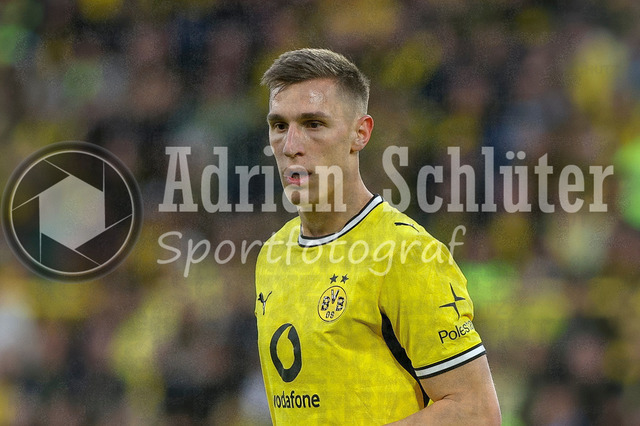 08.05.2026, GER, Fussball, Herren, 1. BL, Saison 2025/2026, Borussia Dortmund - Eintracht Frankfurt | Nico Schlotterbeck (BVB) schaut