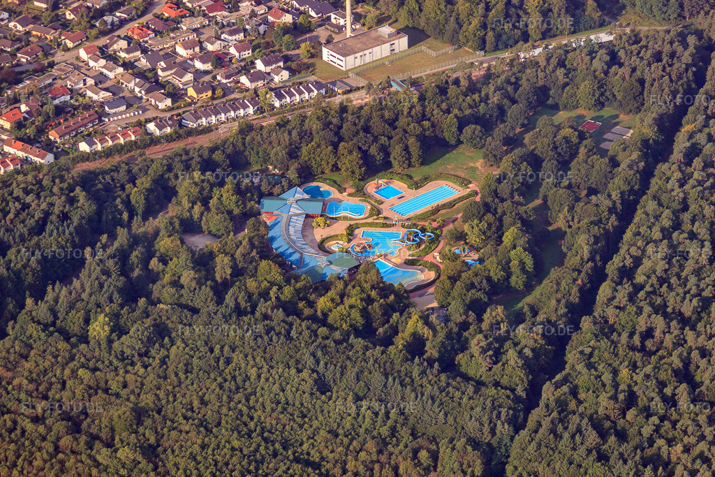 Luftbild: Badepark Wörth am Rhein in Wörth am Rhein im Bundesland Rheinland-Pfalz in Deutschland. Foto: IMG_52926.jpg vom 05.09.2012 durch Werner Riehm/FLY-FOTO.deWWW.BAEDER-WOERTH.DE