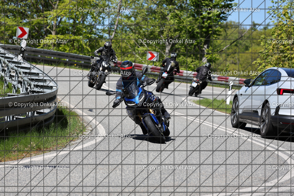 IMG_9602 | Fotograf am Kyffhäuser. Onkel Atze. Kyffhäuser Rennstrecke. Café36. Motorsportfotografie. - Realisiert mit Pictrs.com