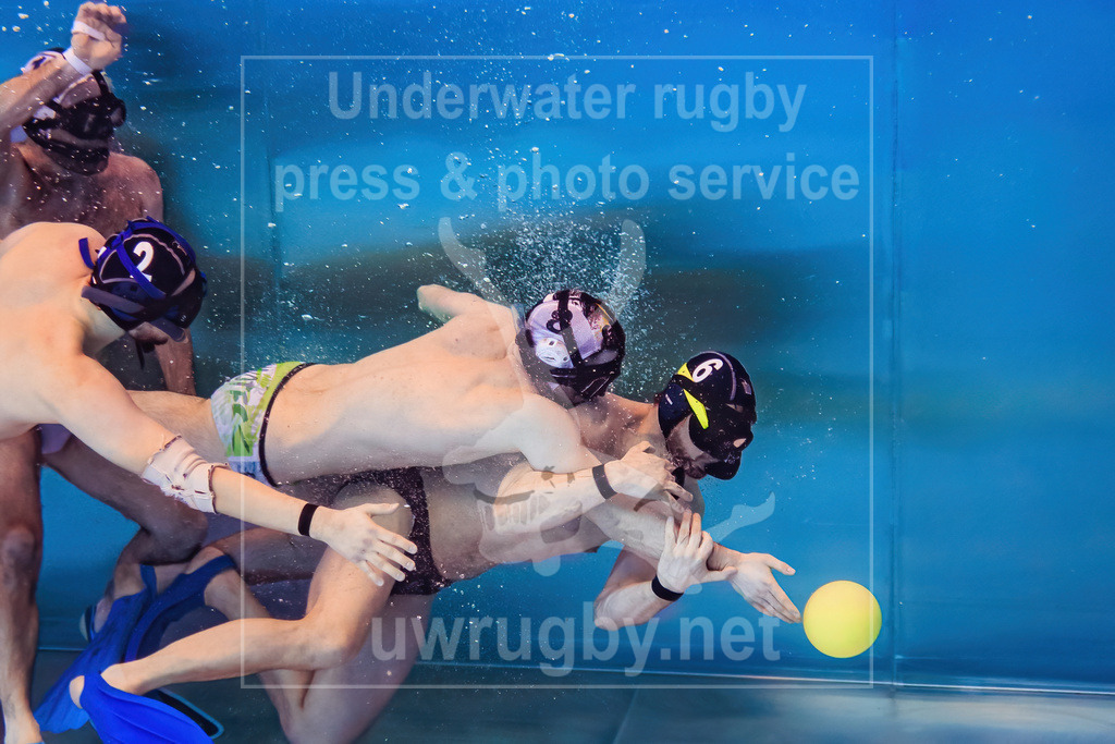 Herren-Nationalmannschaftslehrgang in Krefeld | Unterwasser-Aufnahmen der deutschen Herren-Nationalmannschaft im Unterwasser-Rugby - Realisiert mit Pictrs.com