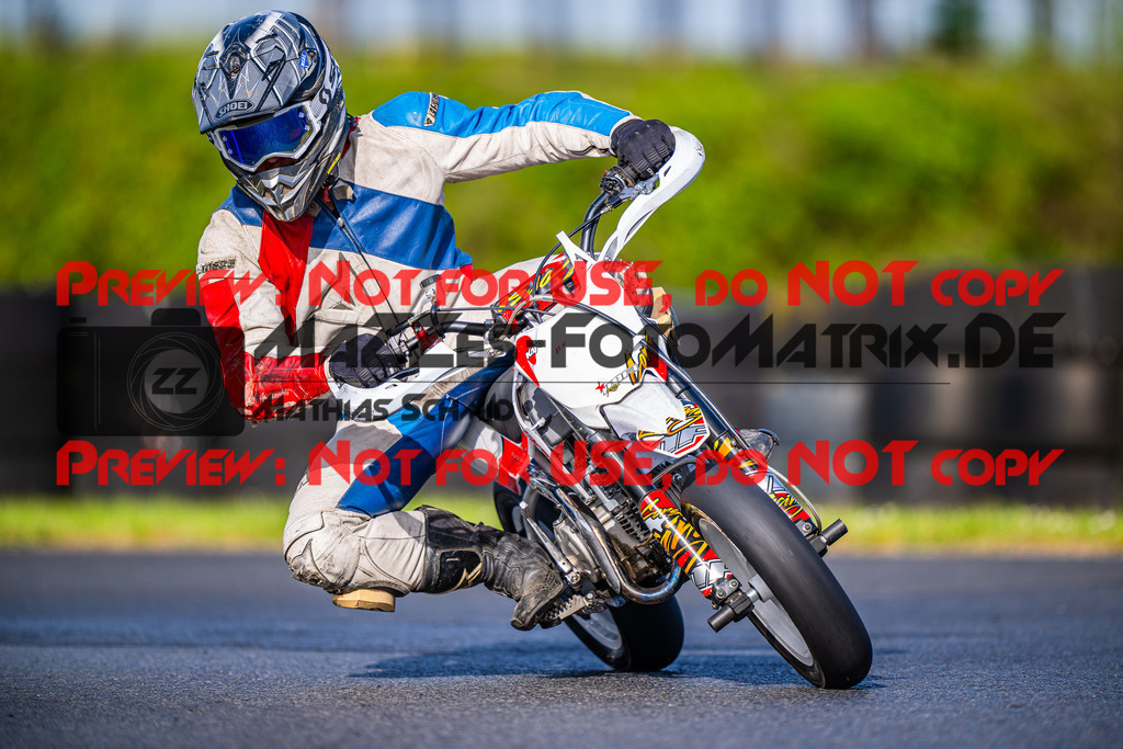 MaZZes_FotoMatrix_240430_6007705_3407 | Fotograf Mathias Schmid
Sportfotograf,
Eventfotograf,
Hochzeitsfotograf,
Portraitfotograf