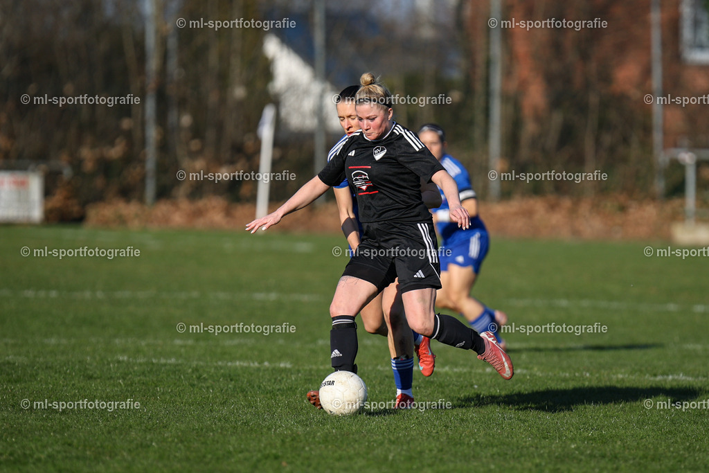 Fußball I Frauen I Saison 2025/2026 I Oberliga Schleswig-Holstein I 14. Spieltag I Merkur Hademarschen - SSC Hagen Ahrensburg | ml-sportfotografie - Realisiert mit Pictrs.com