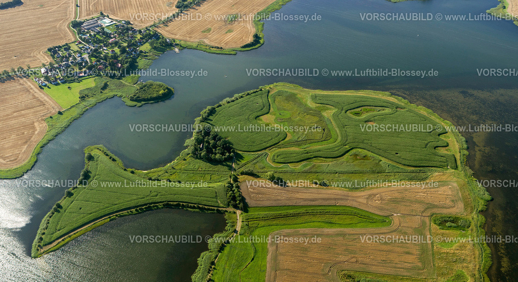 Ruegen12084214Zicker | Luftbild, Zudar, Schoritzer Wiek, Heidekaten, Mayafisch, Inselteil in Form eines Fisches,  Garz/Rügen, Insel Rügen, Mecklenburg-Vorpommern, Deutschland, Europa