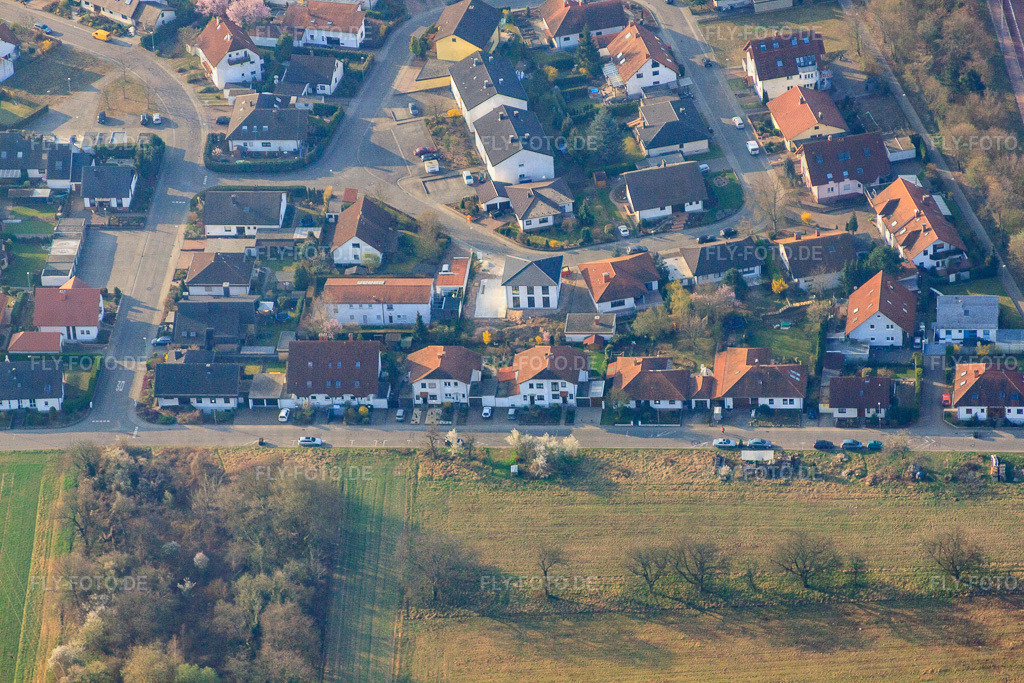 Am Hirschgragben | Luftbild: Am Hirschgragben in Lingenfeld im Bundesland Rheinland-Pfalz in Deutschland. Foto: IMG_49313.jpg vom 28.03.2012 durch Werner Riehm/FLY-FOTO.de - Realisiert mit Pictrs.com