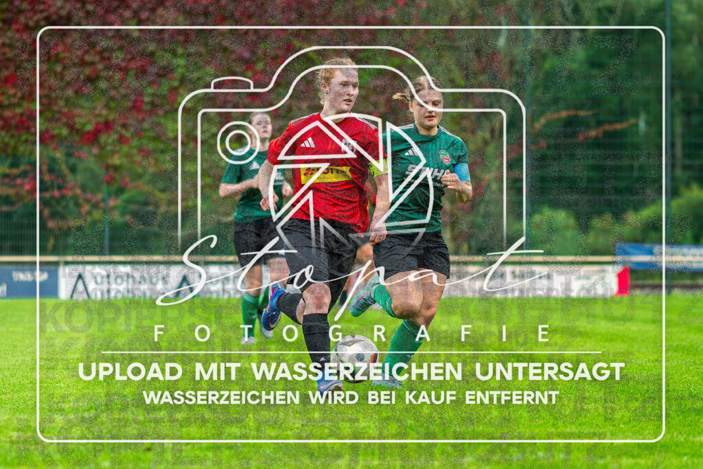 260919-MTVSCT-0038 | v.l. Vanessa Olk (MTV Soltau #14), Kimberly Lara Oelfke (SC Tewel #2); Kreisliga Damen ROW - MTV Soltau vs. SC Tewel am 19.09.2026 in Sportpark Ost, Soltau - Realisiert mit Pictrs.com