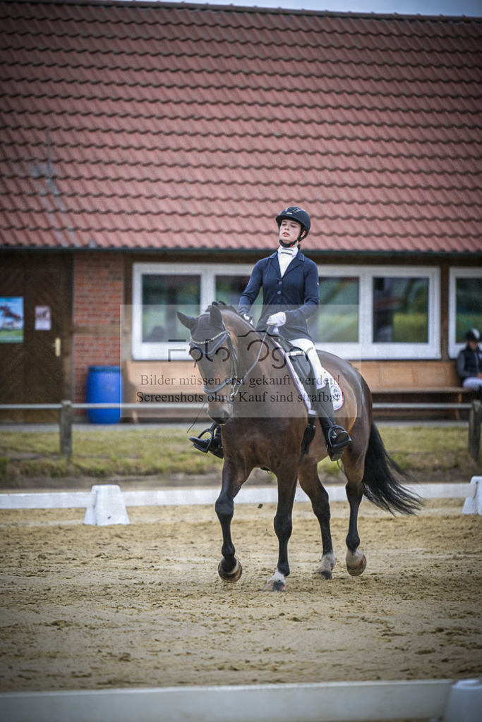 DOS_4354 | Entdecke hochwertige Reitturnierfotos von Foto Oger. Professionell, emotional und authentisch – jetzt Lieblingsmomente im Shop bestellen. - Realisiert mit Pictrs.com