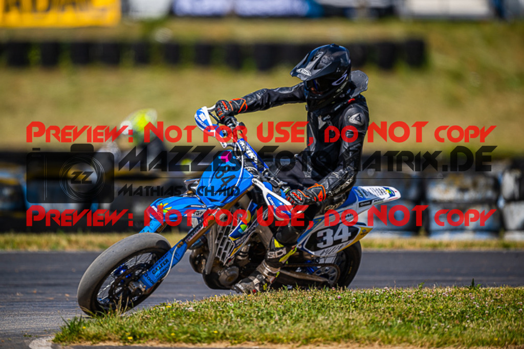 MaZZes_FotoMatrix_220528_9729 | Fotograf Mathias Schmid
Sportfotograf,
Eventfotograf,
Hochzeitsfotograf,
Portraitfotograf