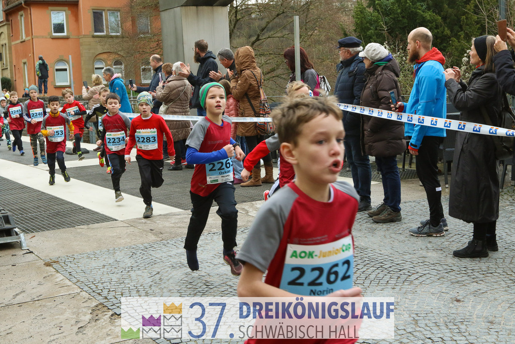 AOK JuniorCup 400m | 3Koenigslauf 2023 - Realisiert mit Pictrs.com