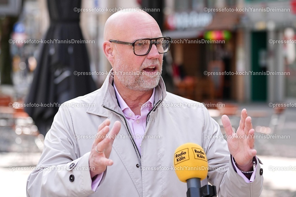 xYDR08052501010 | 08.05.2025, xydrx, Köln, Vorstellung der FDP Wahlkampagne zur Oberbürgermeisterwahl: Volker Goerzel (Oberbürgermeisterwahl Kandidat)