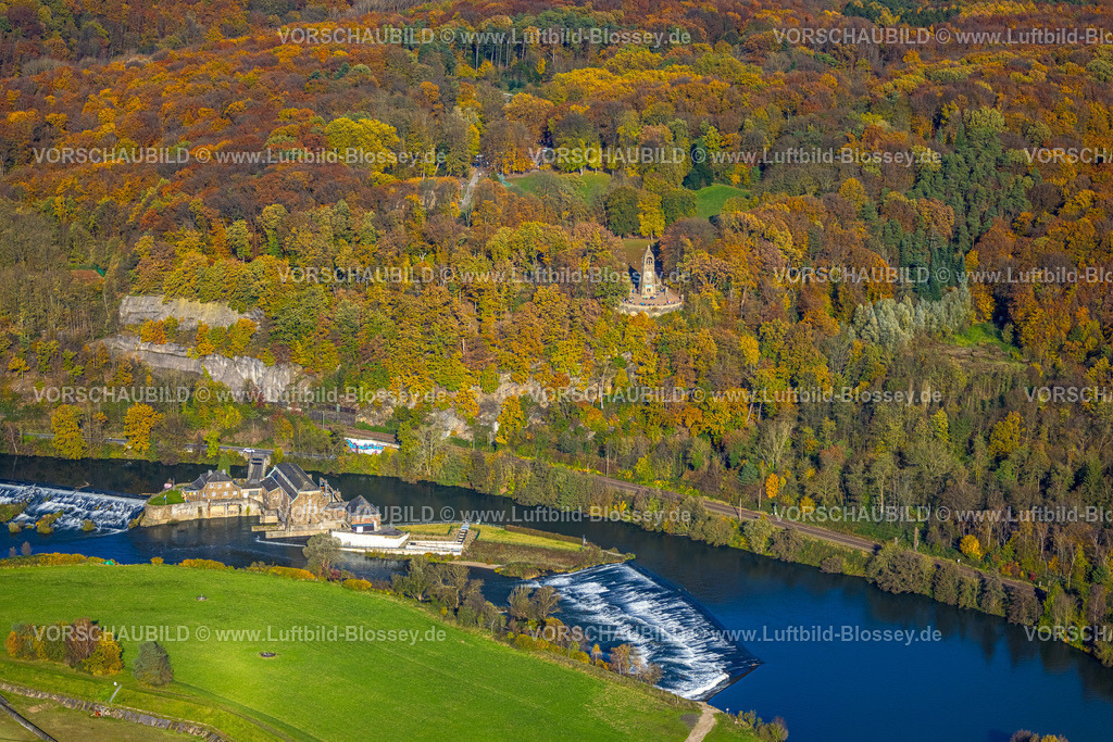Witten231100853 | Luftbild, Naherholungsgebiet Hohenstein, Wasserwerk Hohenstein am Fluss Ruhr im Ruhrtal und das Bergerdenkmal im herbstlichen Wald mit Laubbäumen in leuchtenden Herbstfarben, Witten, Ruhrgebiet, Nordrhein-Westfalen, Deutschland