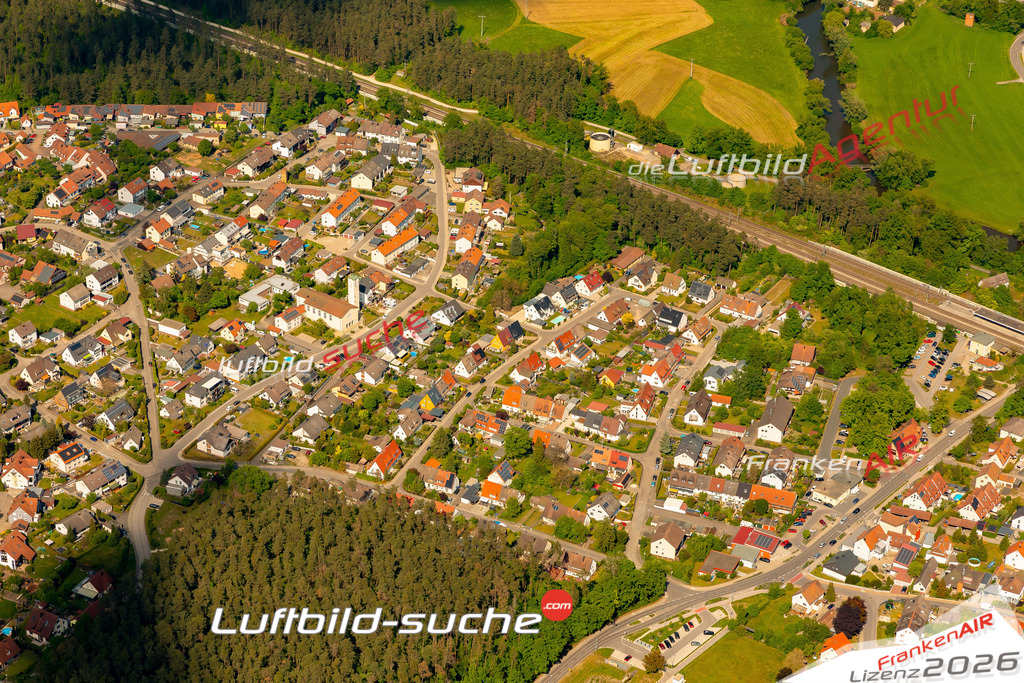 Das Luftbild zeigt :  Büchenbach - Die Luftaufnahme wurde 2024 vom UL-Flugzeug aus erstellt ( keine Drohne ) - Hochauflösende Luftaufnahme - Für grossformatige Ausdrucke geeignet. Die Geschenkidee !Mit Lizenz und Bildrechte bestellbar