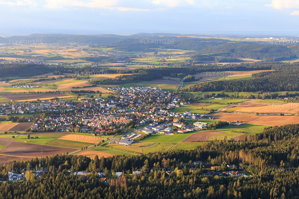Luftbild: Ortsansicht von Südwesten in Dietingen im Bundesland Baden-Württemberg in Deutschland. Foto: IMG_128735.jpg vom 27.08.2021 durch Werner Riehm/FLY-FOTO.de