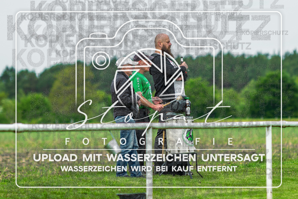 Kreisliga Damen HK/CE - Kickers Wolthausen vs. SG Fulde | Zuschauer; Kreisliga Damen HK/CE - Kickers Wolthausen vs. SG Fulde am 17.05.26 in Sportplatz Wolthausen, Wolthausen - Realisiert mit Pictrs.com