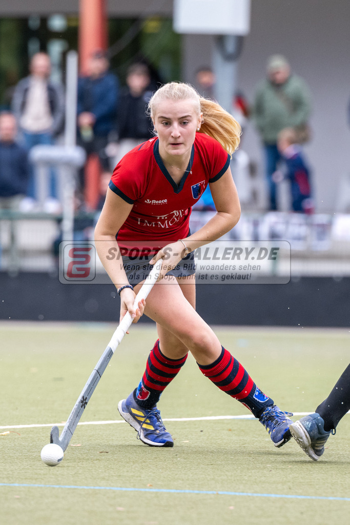 SFE_20231022_0075 | Deutsche Meisterschaft Weibliche U16 Finale Berliner HC - Harvestehuder THC am 22.10.2023 in Köln (Düsseldorfer Hockeyclub 1905 e.V.), Photo: Stephan Fehrmann 2023 (Sports-Gallery)