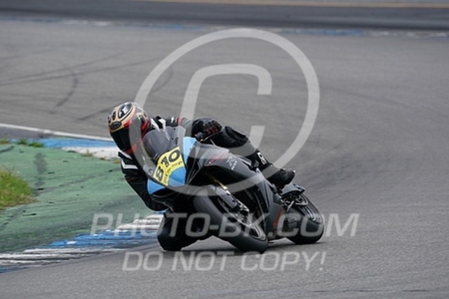 2022_09_13_PBK_25892 | Sportfotografie; SlowMotion; Video; Rennstrecke; Hafeneger; Speer; Racing; RSE; BMW; CBO; Trackday; Motorsportarena; Hockenheimring; Brno; Most; Barcelona; Valencia