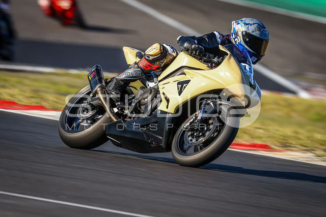 1000-260526NBR-006_1000 | Deine Full-Service-Agentur für ✔️Videoproduktionen und ✔️Motorsportfotografie Jetzt Angebot anfragen!