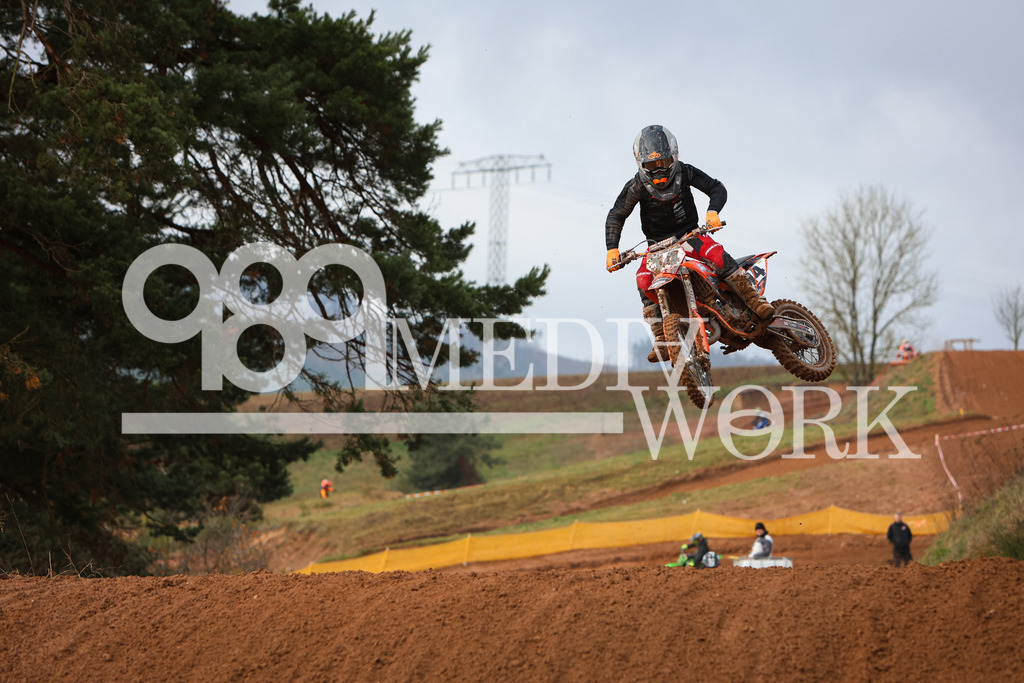 5E6A7451 | 989 MEDIAWORK