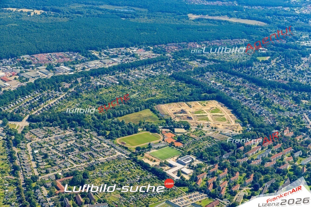 Marli Lübeck Bild- Das Luftbild wurde 2025 vom UL-Flugzeug heraus erstellt ( keine Drohne bzw. Drohnenaufnahme ) - Hochauflösende Luftaufnahme -Nicht vergleichbar mit Google Maps oder Satelittenbilder- Die Geschenkidee !Mit Lizenz und Bildrechte bestellbar - CC
