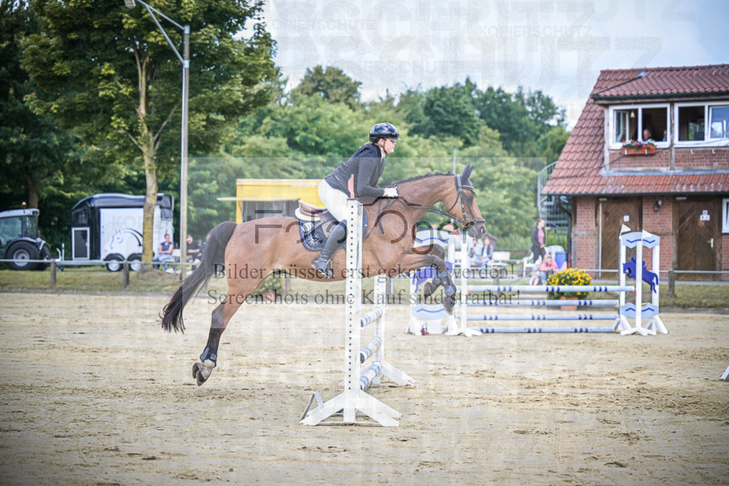 DOS_2958 | Entdecke hochwertige Reitturnierfotos von Foto Oger. Professionell, emotional und authentisch – jetzt Lieblingsmomente im Shop bestellen.Deutschlandweite Turnierfotografie. - Realisiert mit Pictrs.com