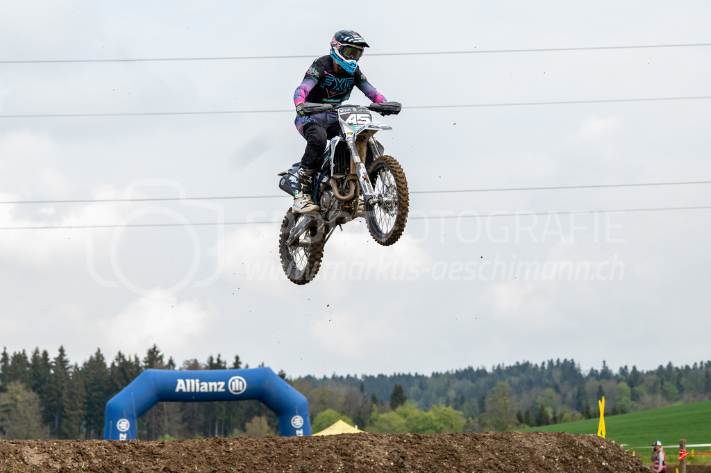Motocross Schlatt bei Winterthur - 30. April 2022 | Motocross Schlatt bei Winterthur
MC Wila, Schlatt bei Winterthur
Bild: Sportfotografie Markus Aeschimann | www.markus-aeschimann.ch - Realisiert mit Pictrs.com