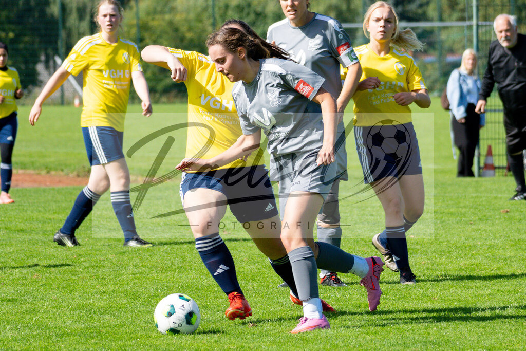 20260906_RULSVK_0974 | Fußball, Frauen:   beim Spiel der Kreisliga zwischen SG Rulle/Haste vs. SV Kettenkamp am 06.09.2026 im Stavermann-Sportpark in Rulle/Wallenhorst, Deutschland.(Foto von Nico Paetzel) - Realisiert mit Pictrs.com