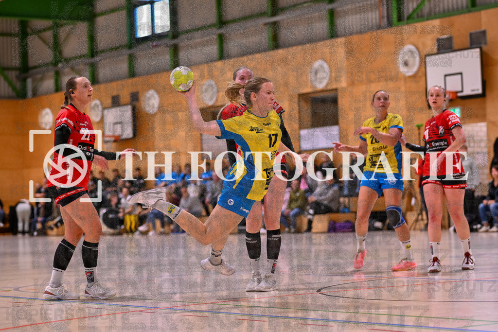 GER, SG Maulburg/Steinen - SV Allensbach 2, Frauen-Handball, Oberliga Suedbaden, 1. Spieltag, Saison 2024/2025, 28.09.2024 | Tanja Speierl (SV Allensbach 2, #17) beim Wurf am Kreis.GER, SG Maulburg/Steinen - SV Allensbach 2, Frauen-Handball, Oberliga Suedbaden, 1. Spieltag, Saison 2024/2025, 28.09.2024Foto: TH Fotografie/Thomas Hess