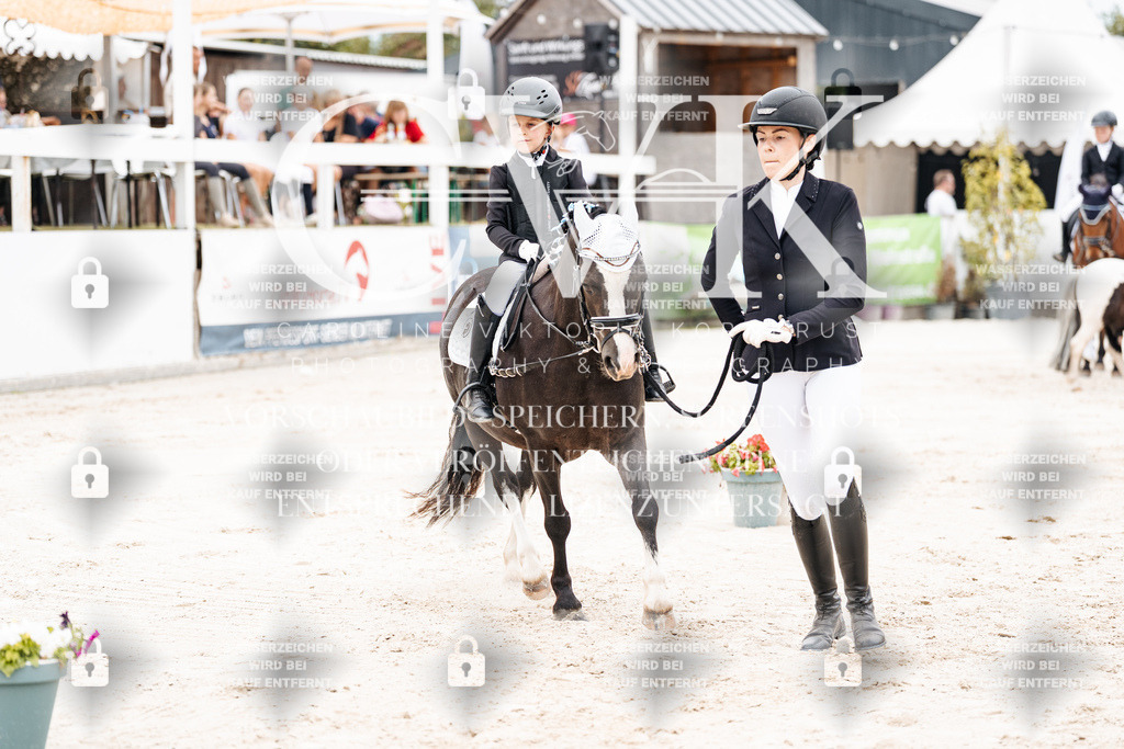 CK907406 | Turnierfotografie Pferdefotografie Trier Rheinland-Pfalz Pferdesport Reitsport Tierfotografie Sportfotografie Pferdevideo Pferdevideografie Equestrianvideography equestrianphotography  - Realisiert mit Pictrs.com