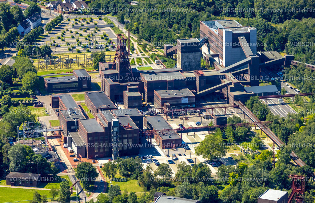 Essen230702462 | Luftbild, Förderturm der Zeche Zollverein, UNESCO-Welterbe, Architekturdenkmal und Industriedenkmal, Stoppenberg, Essen, Ruhrgebiet, Nordrhein-Westfalen, Deutschland