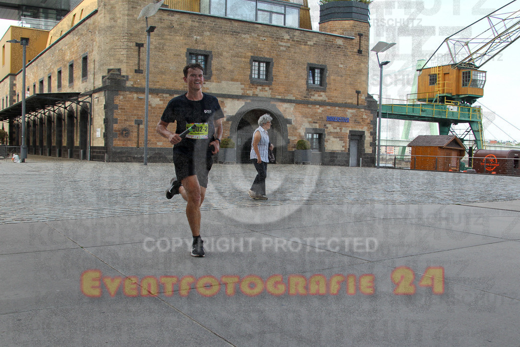 250920_1508_EV4_8137 | Sportfotografie im Rhein-Sieg Kreis, Köln, Bonn, NRW, Rheinland Pfalz, Hessen, etc. Unser Tätigkeitsfeld umfasst den Laufsport vom Volkslauf über den Marathon, Duathlon, Triathon bis zum Ultralauf wie Kölnpfad Ultra oder Schindertrail.
