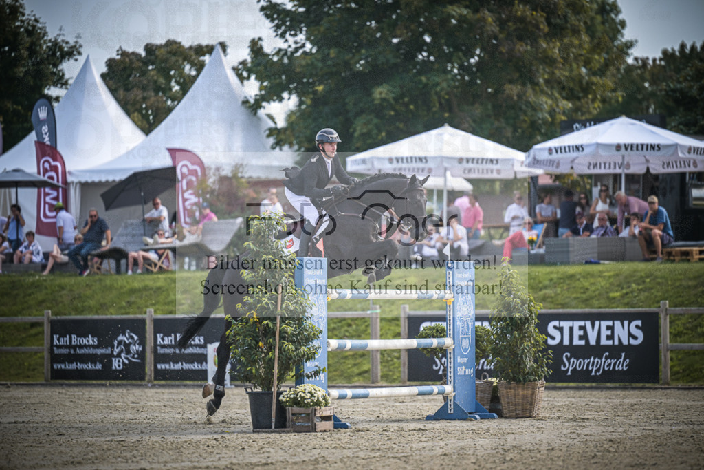 DOS_0165 | Entdecke hochwertige Reitturnierfotos von Foto Oger. Professionell, emotional und authentisch – jetzt Lieblingsmomente im Shop bestellen.Deutschlandweite Turnierfotografie. - Realisiert mit Pictrs.com