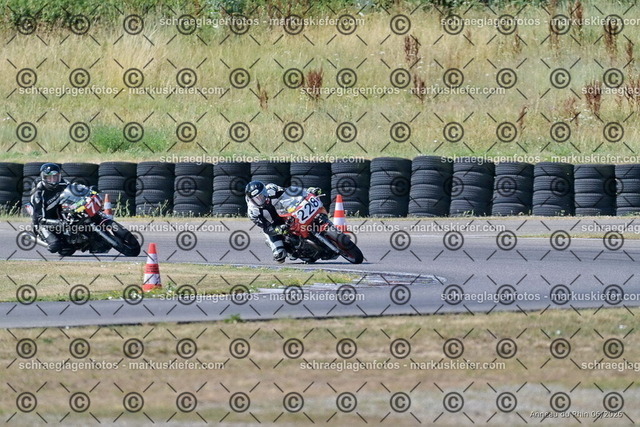26bc03-0439 | markuskiefer.com - Realisiert mit Pictrs.com