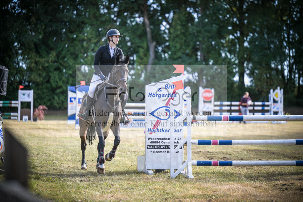DOS_0717 | Entdecke hochwertige Reitturnierfotos von Foto Oger. Professionell, emotional und authentisch – jetzt Lieblingsmomente im Shop bestellen.Deutschlandweite Turnierfotografie. - Realisiert mit Pictrs.com
