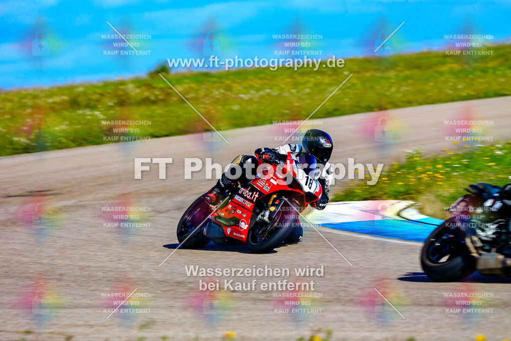 018-5223 | Hier findet Ihr Bilder von Touristenfahrten auf der Nürburgring Nordschleife oder von anderen Veranstaltungen die ich besucht habe. Viel Spass beim Durch Schauen 