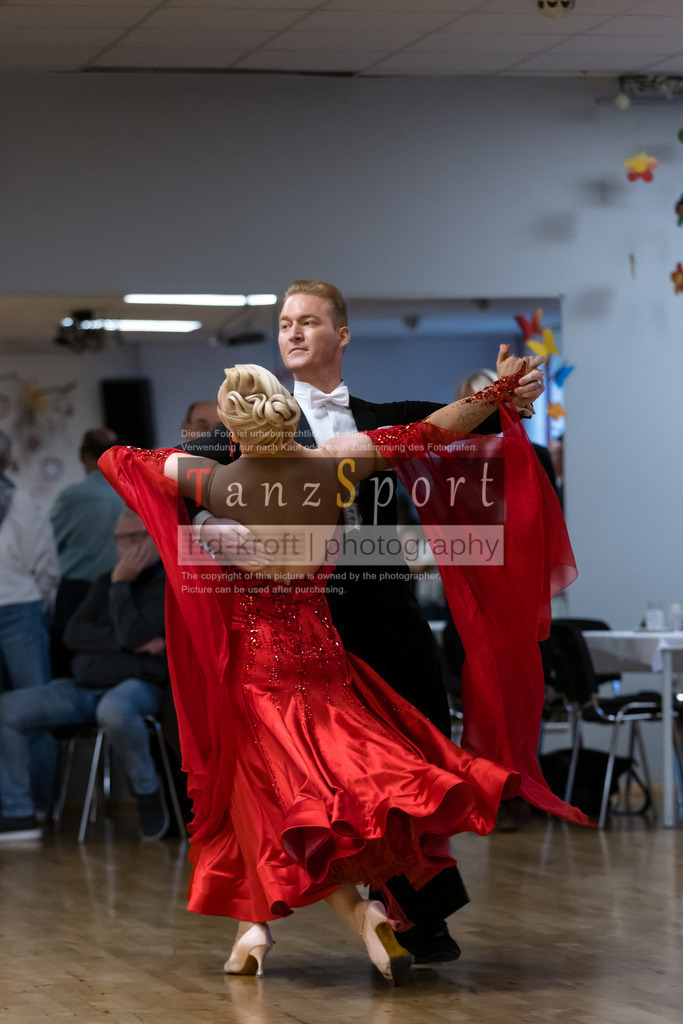 20240928_LM_HGR-S_Std_8007 | Tanzsportbilder, Standardtanz, Lateintanz, WDSF, DTV, LTVB, dancecomp, goc, hessen tanzt, blaues band der spree, walzer, tango, wiener walzer, slowfox, quickstepp, samba, rumba, cha-cha-cha, paso doble. jive, hd-kroft photography, turniertanzsport