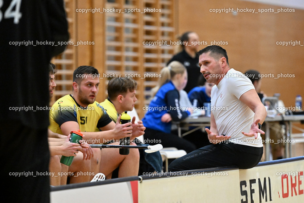 VSV Unihockey  vs. FBK Loka  | Headcoach FBK Loka Gorazd Tomc, VSV Unihockey  vs. FBK Loka , VSV Unihockey  vs. FBK Loka  am 25.01.2026 in Villach (Ballspielhalle St. Martin), Austria, (Photo by Bernd Stefan)