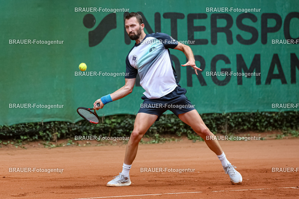 HTC Blau-Weiß Krefeld - LTTC Rot-Weiß Berlin  | Krefeld, Deutschland 21.07.2023, Tom Schönenberg (HTC Blau-Weiß Krefeld) gegen Eduard Esteve Lobato (LTTC Rot-Weiss Berlin) ,

bei der 2. Tennis Bundesliga Nord Begegnung zwischen HTC Blau-Weiß Krefeld und LTTC Rot-Weiß Berlin am 21.07.2023 in Krefeld.

(Foto: BRAUER-Fotoagentur)
 
